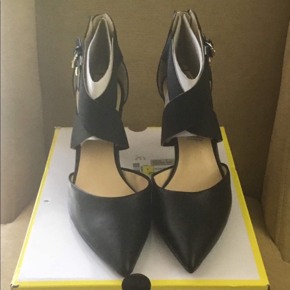 Liz Claiborne Keegan Heels